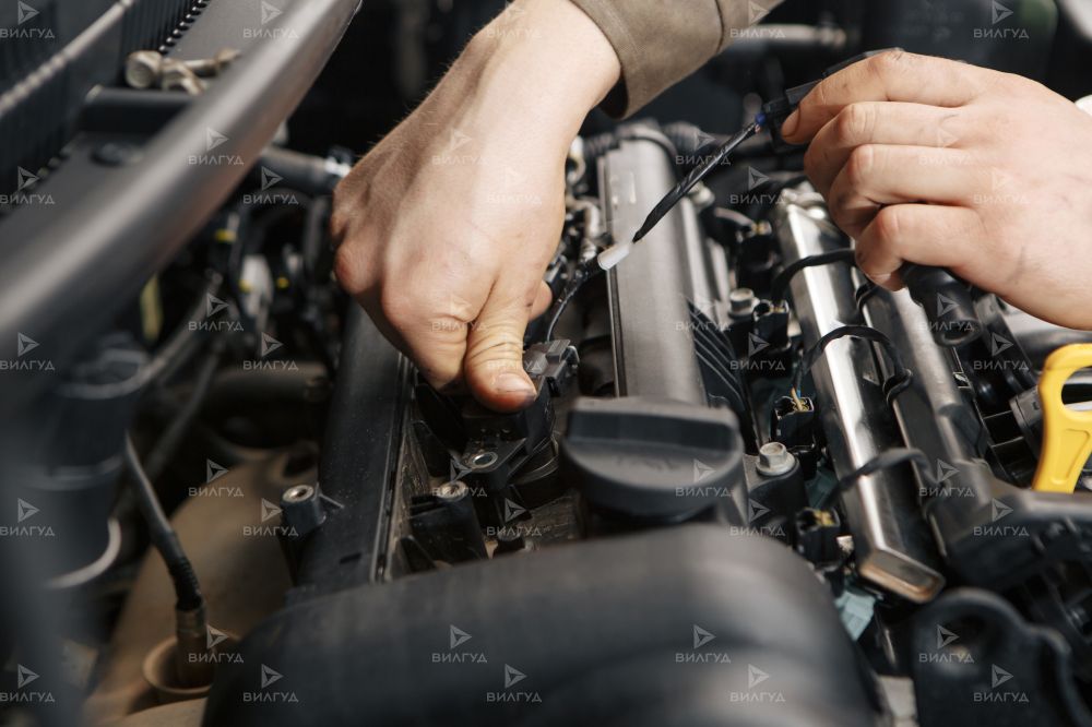 Замена свечей зажигания Peugeot Expert
