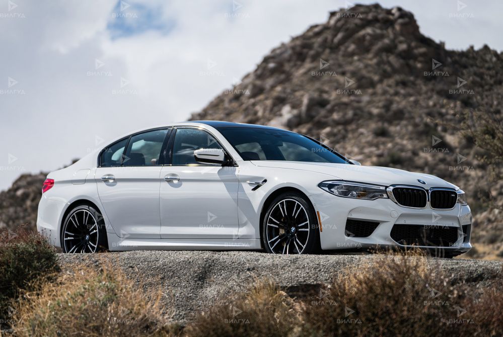Регулировка клапанов двигателя BMW M5 Регулировка клапанов двигателя BMW M5