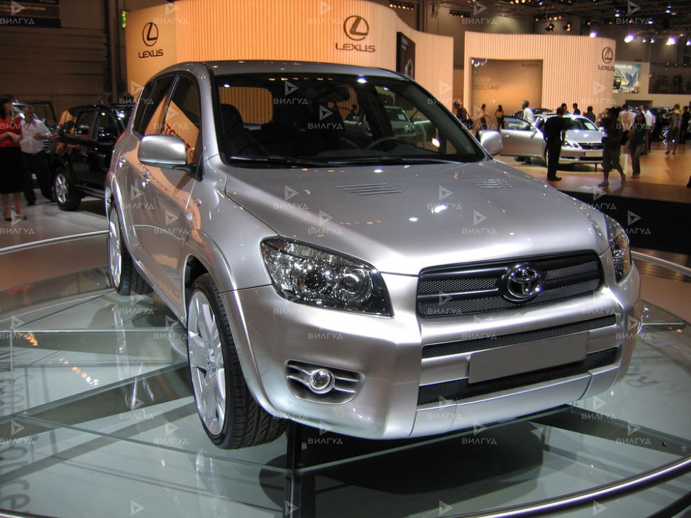 Замена сальников распредвала Toyota RAV 4 Замена сальников распредвала Toyota RAV 4