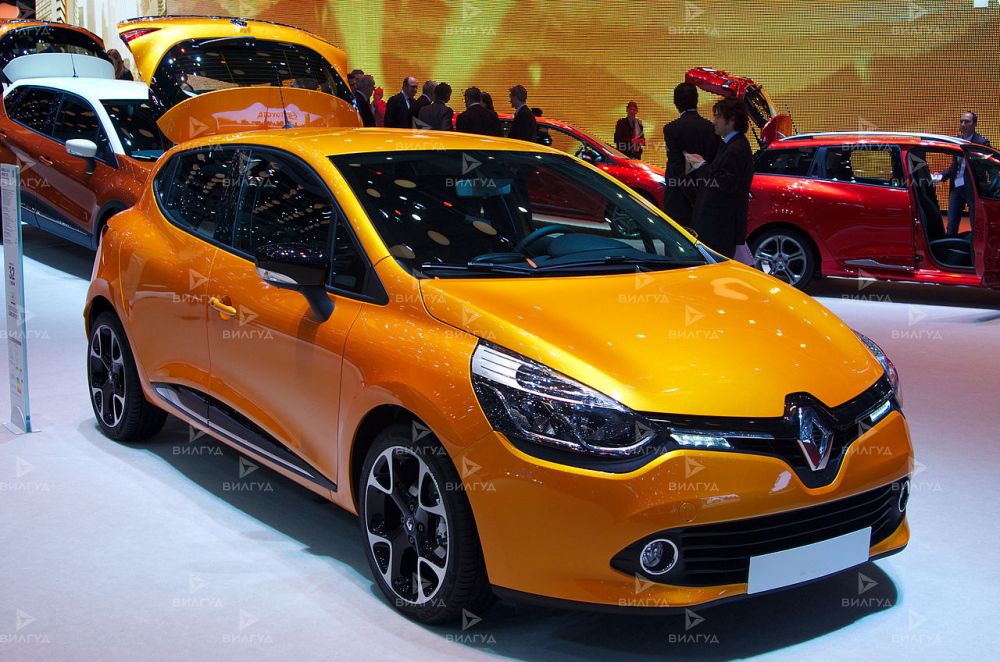Замена рычага передней подвески Renault Clio Замена рычага передней подвески Renault Clio